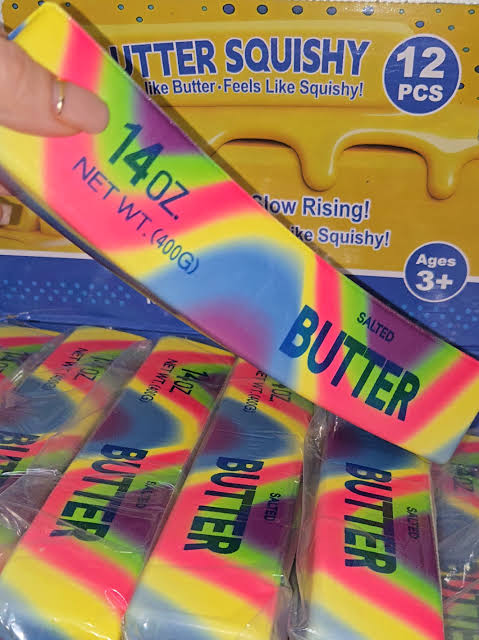 Stor regnbue Butter Squishy XXL i blødt slow rise skum